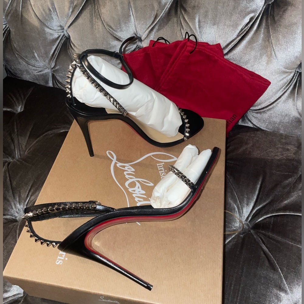 Christian Louboutin So Me sandal💋💋